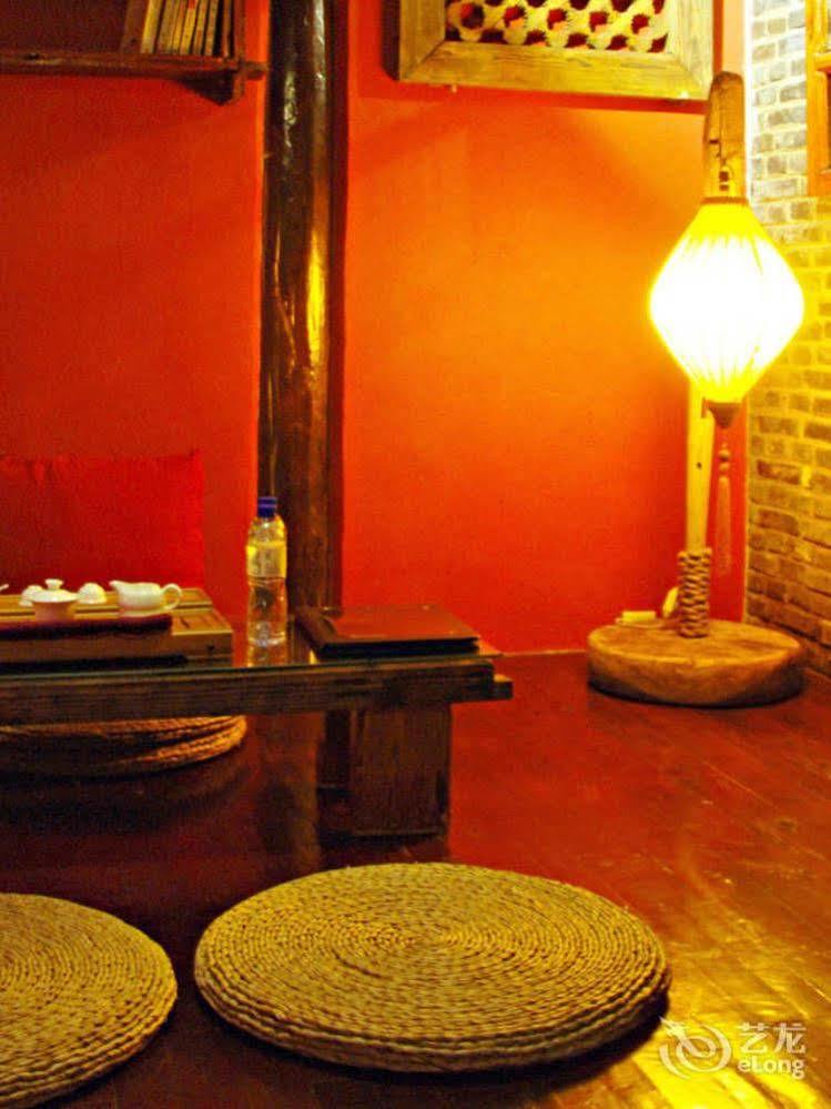 Lazy Tiger Inn Лицзян Экстерьер фото